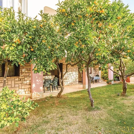 1 Bedroom Stunning In