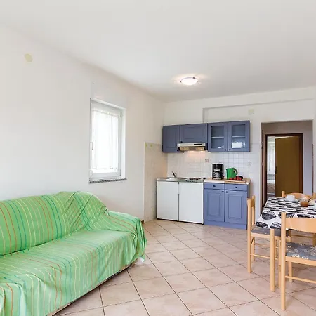Front In With House Sea View Apartment
