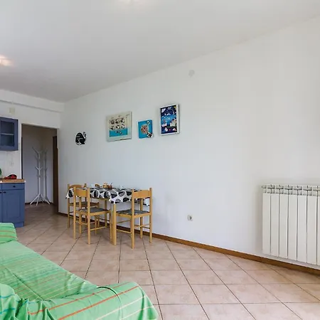 Apartment Front In With House Sea View Pula
