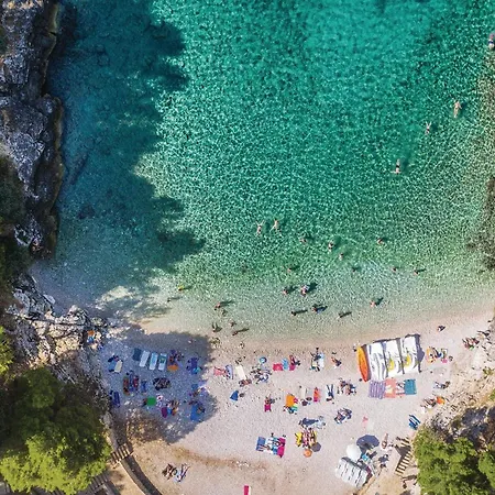 Front In With House Sea View Apartment Pula