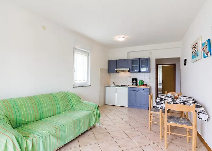 1 Bedroom Stunning In Appartement