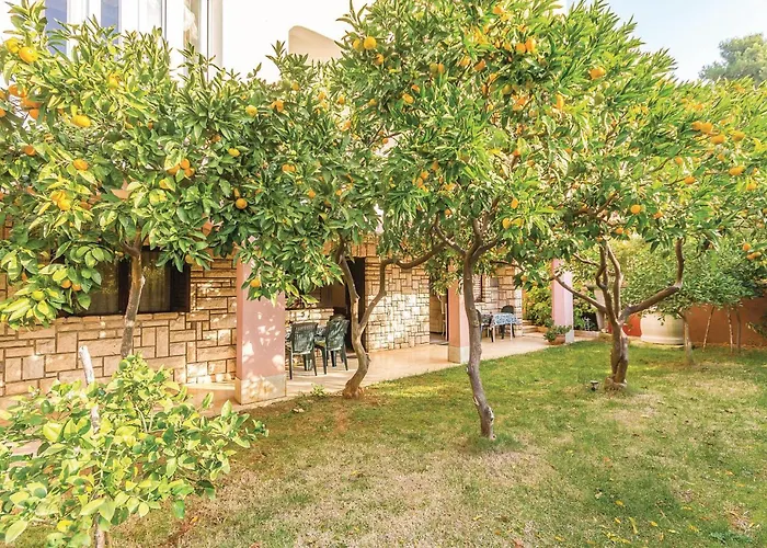 1 Bedroom Stunning In