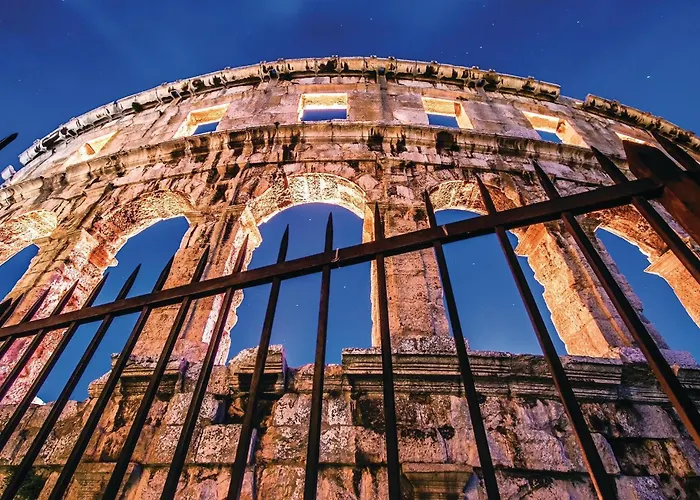 Apartment 1 Bedroom Stunning In *